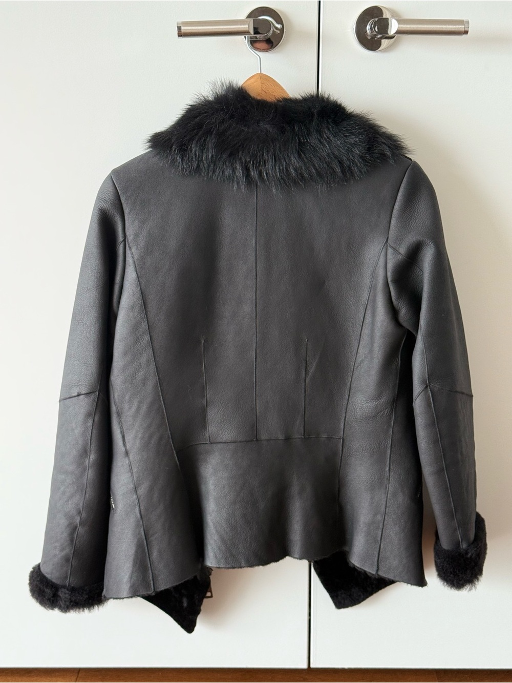 Women’s Black Genuine Shearling Jacket - Picture 3 of 6